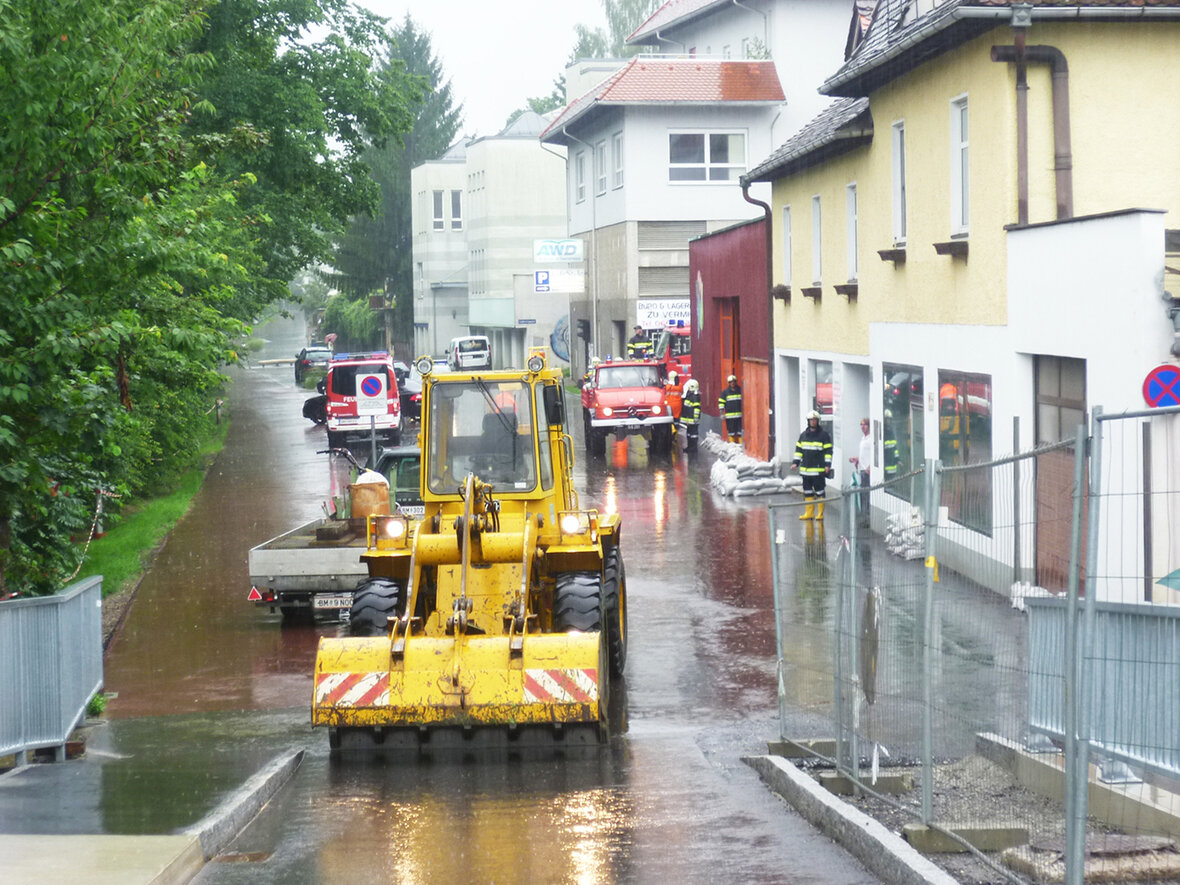 Starkregen mit Überschwemmungen (im Bild das Hochwasser von 2012)