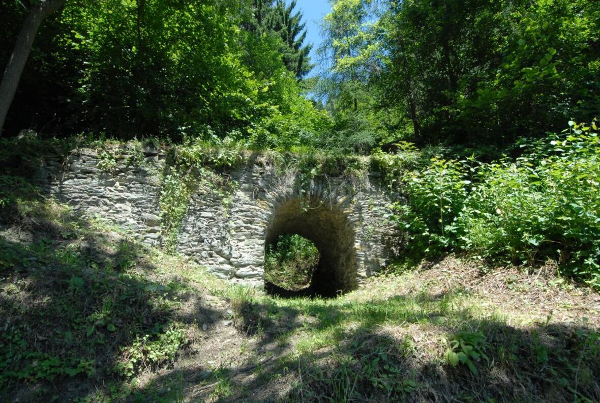 St. Dionysen die Römerbrücke